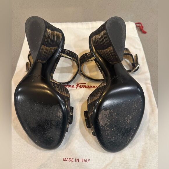 Salvatore Ferragamo 'Violet' Golden Metallic Stripe Bow Sandal Heels Size 8 - Picture 5 of 10